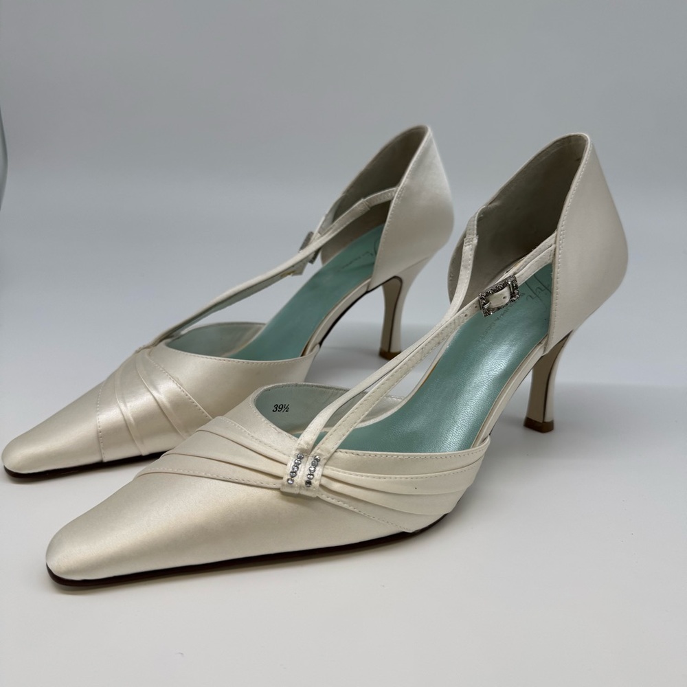 Fifi by Filippa Scott London Ivory Satin Bridal Heels – Size 39.5 (Like New)